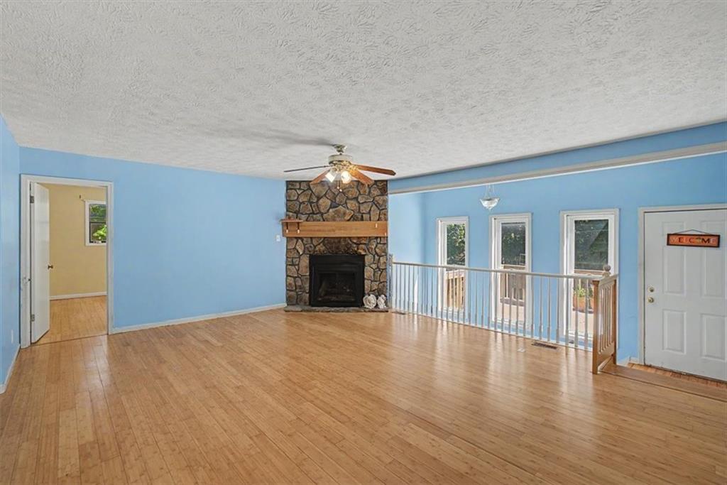 2276 Mohawk Trail Property Photo 4