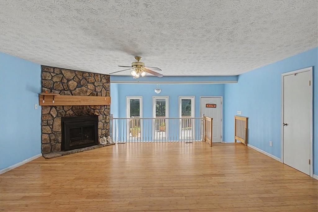 2276 Mohawk Trail Property Photo 9