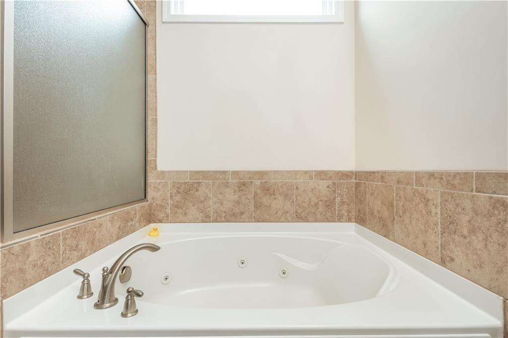 1117 Regal Hills Lane Property Photo 34