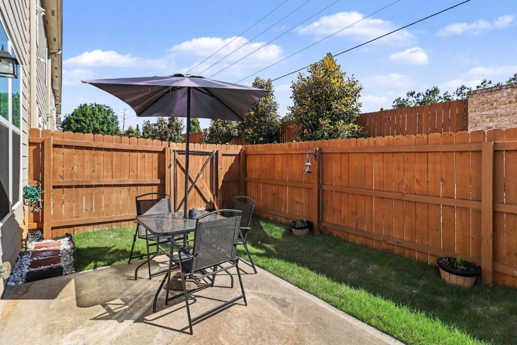 5357 Radford Property Photo 7