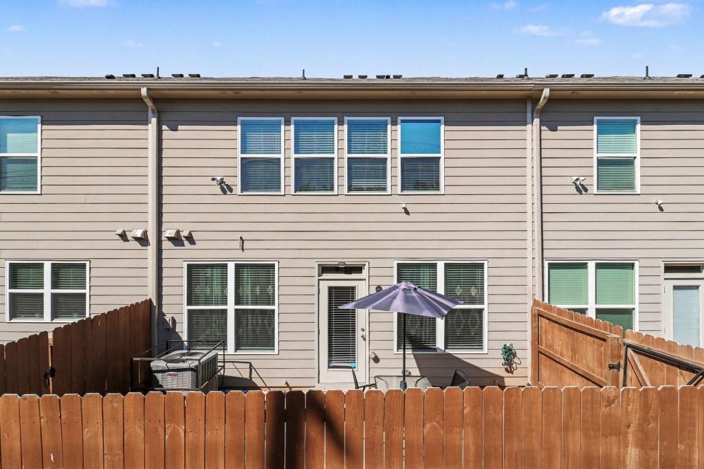 5357 Radford Property Photo 8