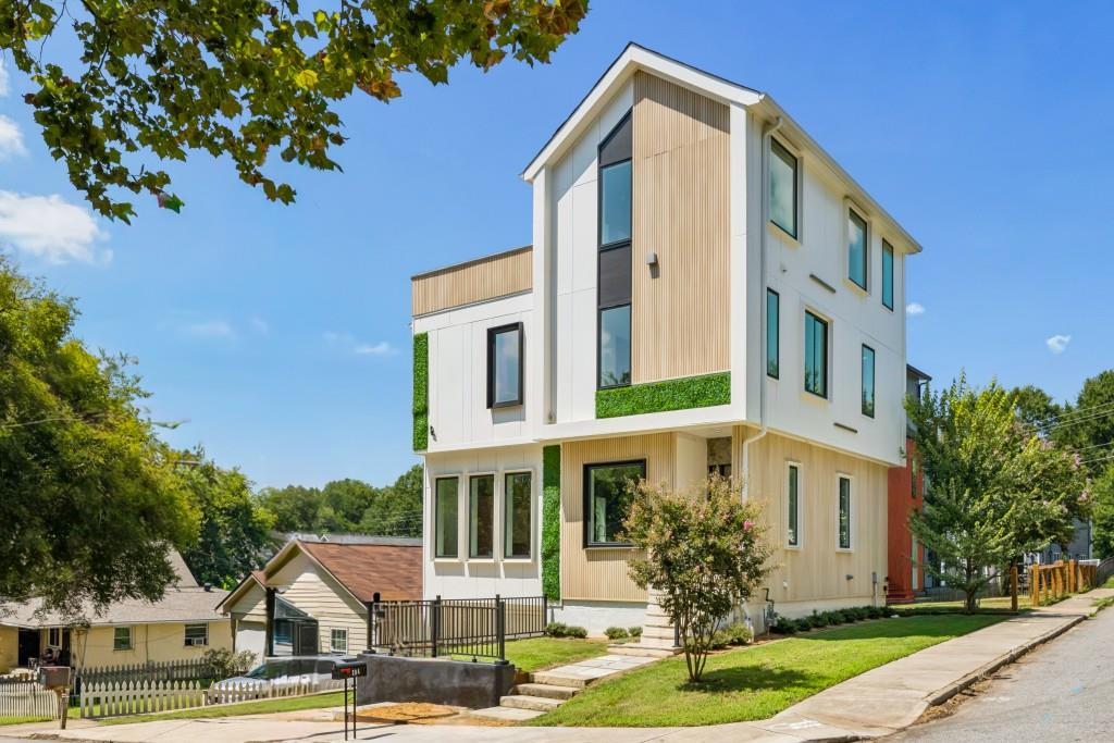 204 South Property Photo 1