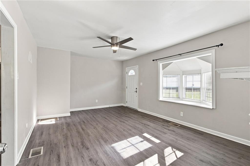 1357 Lorenzo Drive Sw Property Photo 5