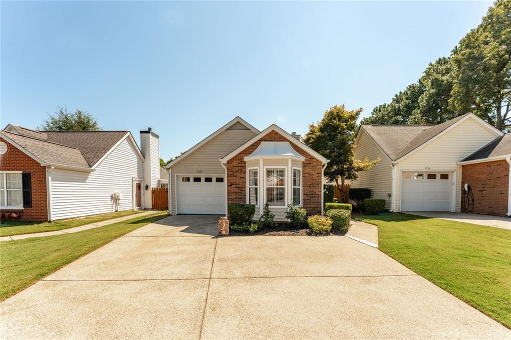 1318 Yorkshire Lane Property Photo 1