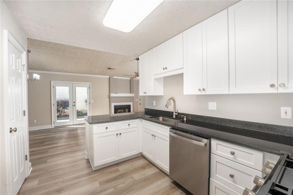1318 Yorkshire Lane Property Photo 17
