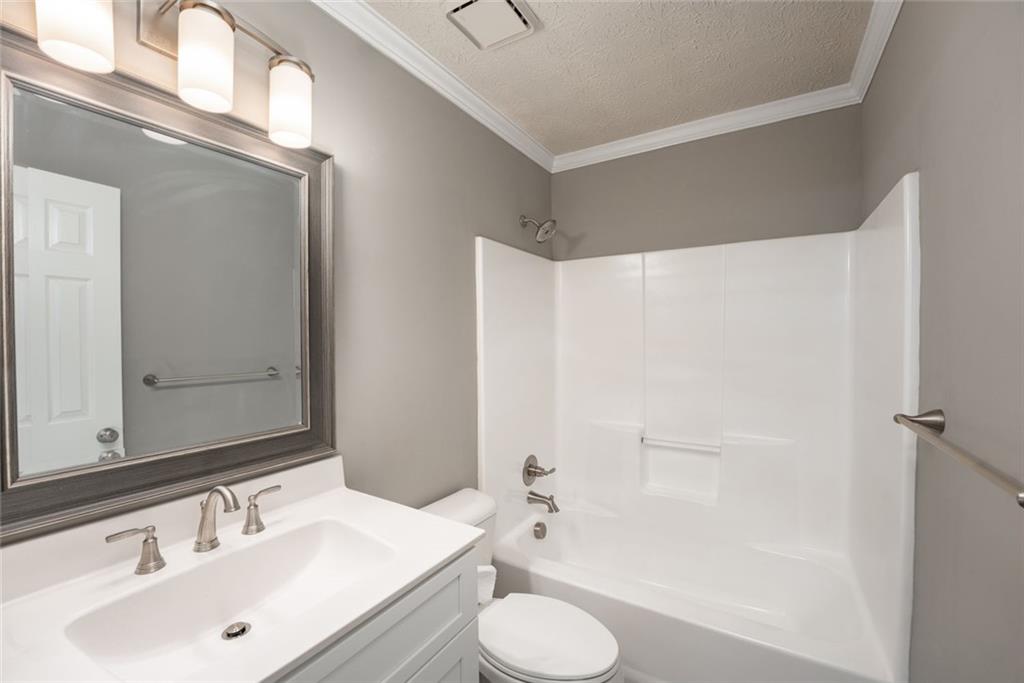 1318 Yorkshire Lane Property Photo 20