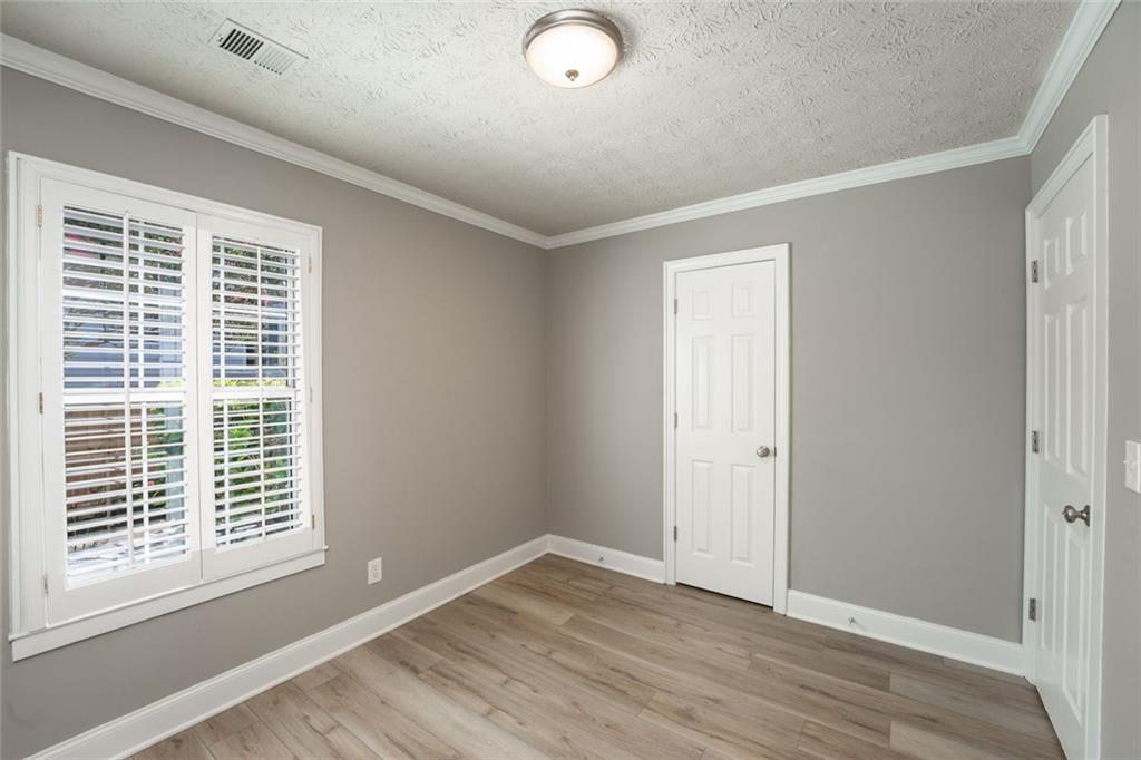 1318 Yorkshire Lane Property Photo 22