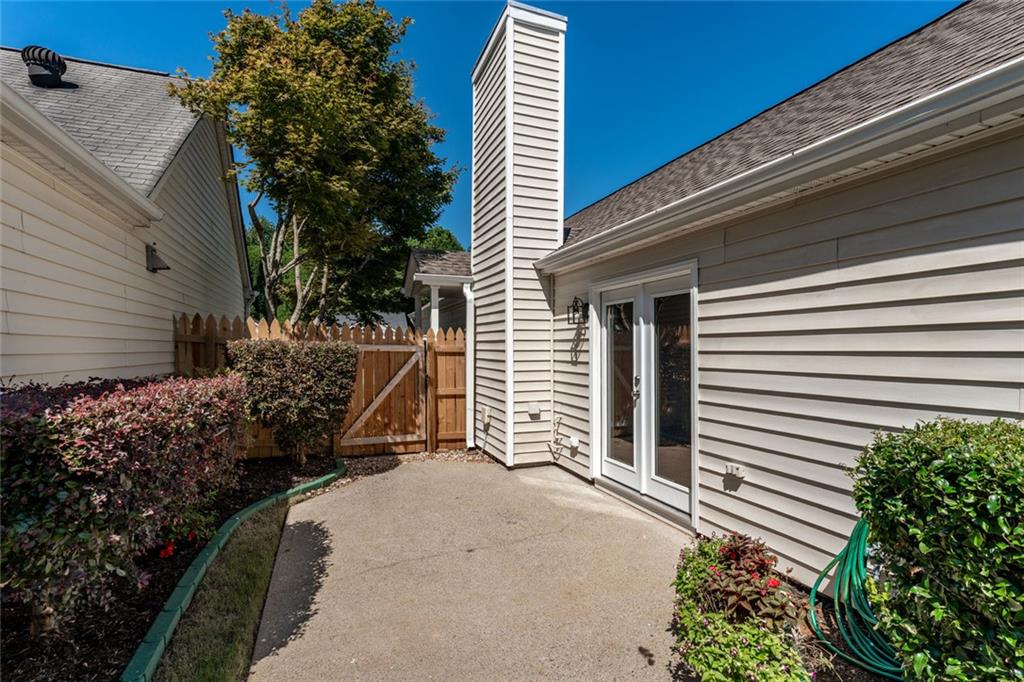 1318 Yorkshire Lane Property Photo 29