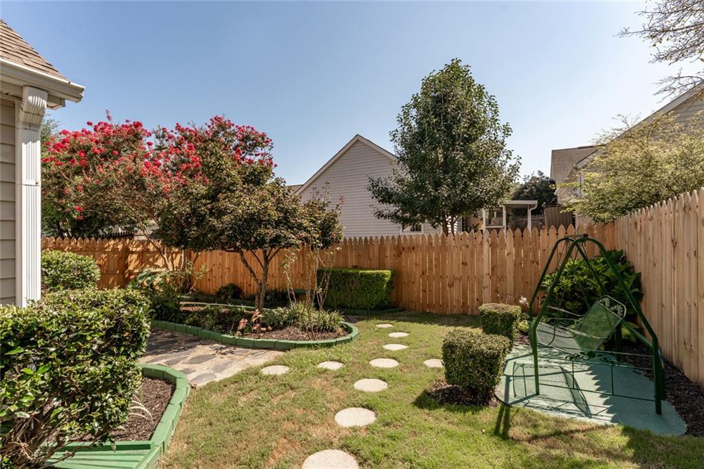 1318 Yorkshire Lane Property Photo 30
