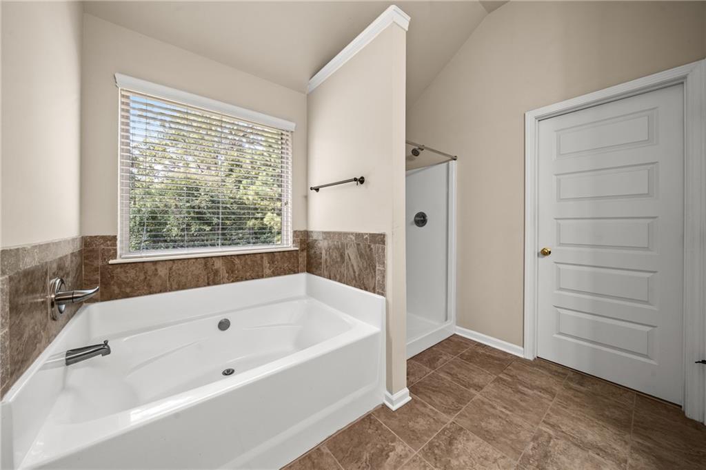 90 Sylvan Loop Property Photo 28