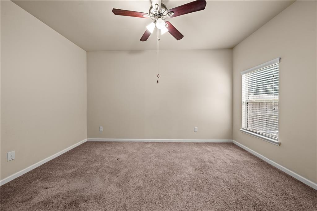 90 Sylvan Loop Property Photo 35