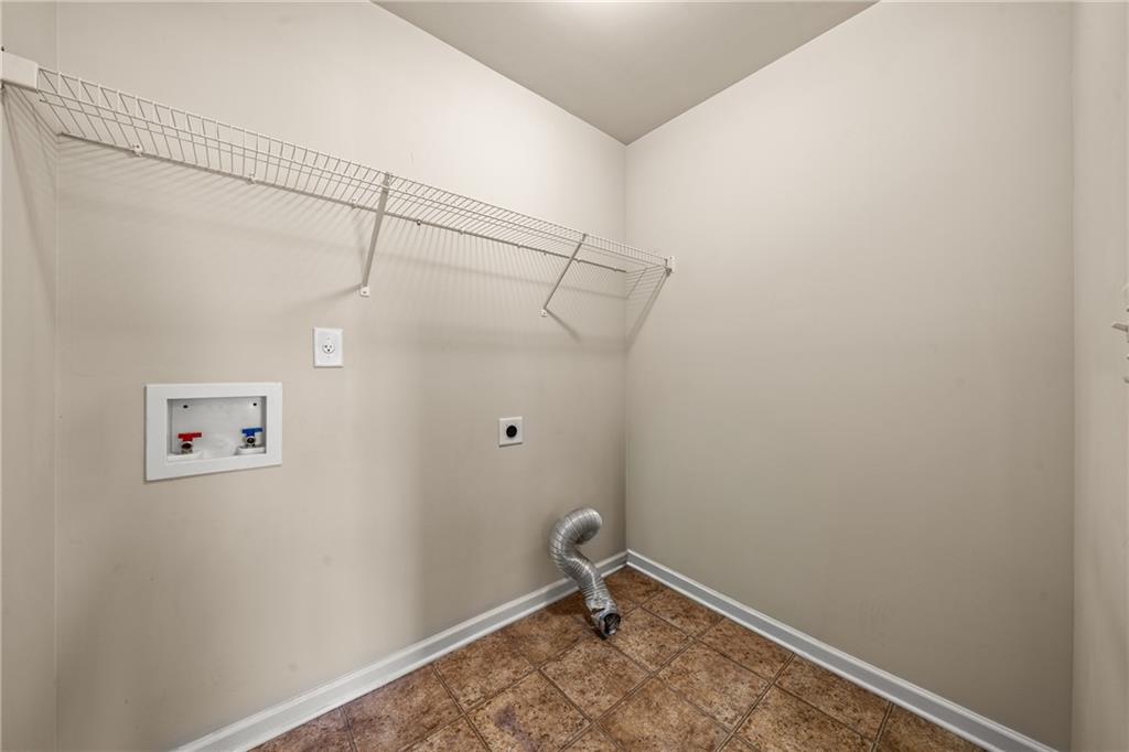 90 Sylvan Loop Property Photo 38