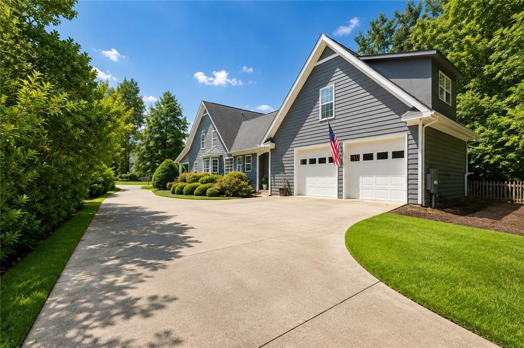 14 Nicklaus Drive Nw Property Photo 2