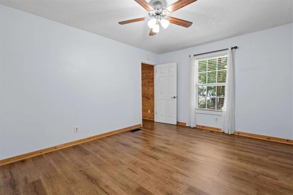 9021 Lakeview Parkway Property Photo 20