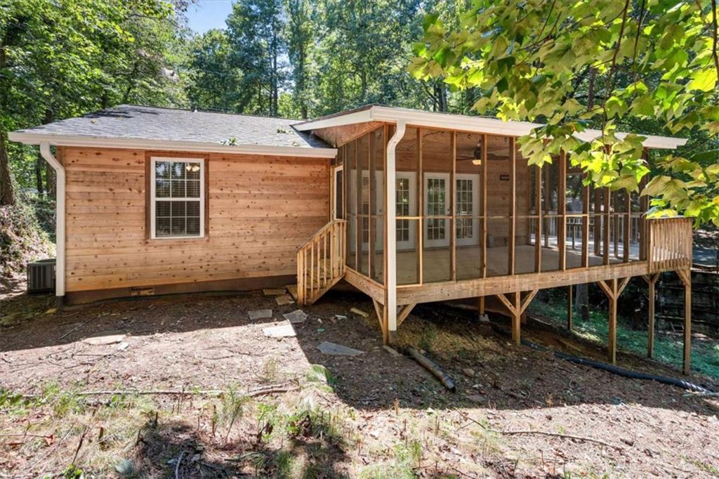 9021 Lakeview Parkway Property Photo 29
