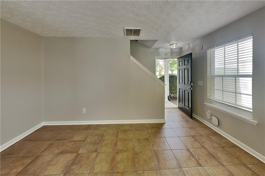 7824920 Property Photo 2