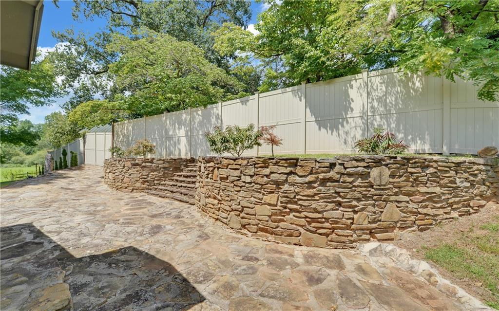 140 Tranquility Drive Property Photo 9