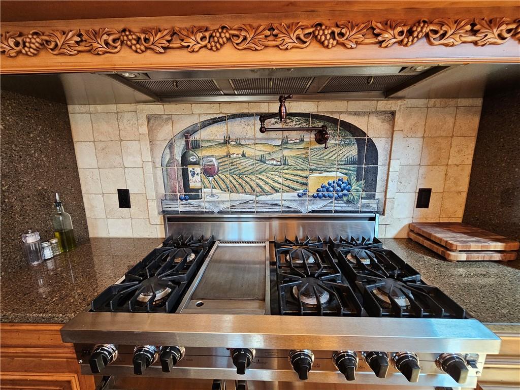 7824929 Property Photo 12