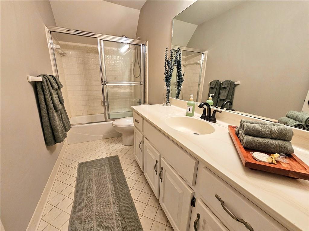7824929 Property Photo 25