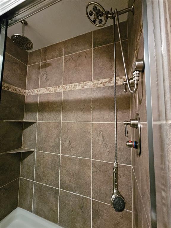 7824929 Property Photo 38