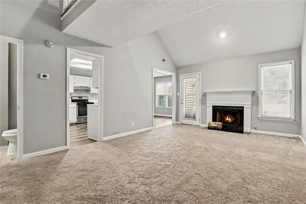 384 Lakeridge Court Property Photo 3