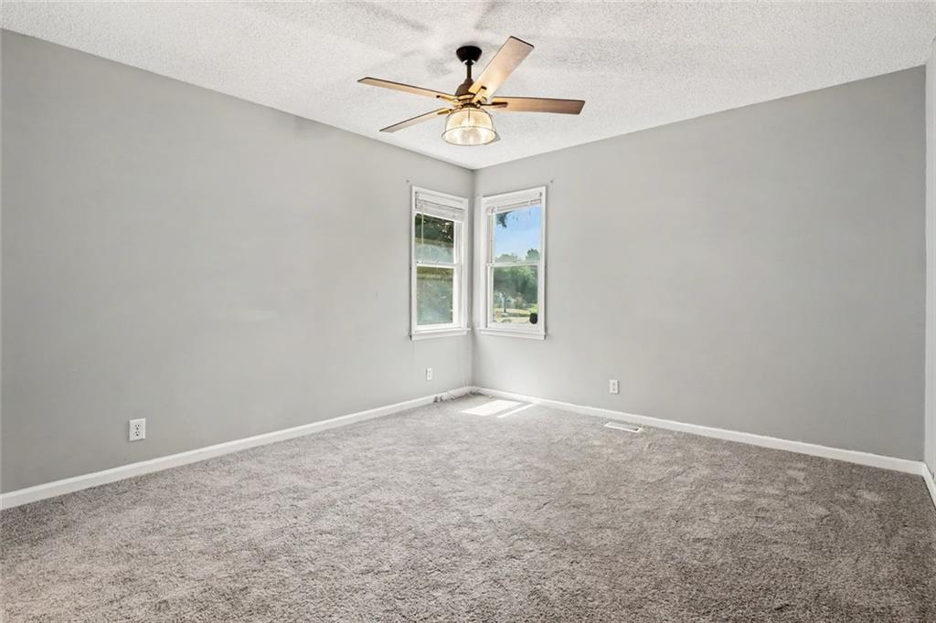 384 Lakeridge Court Property Photo 10