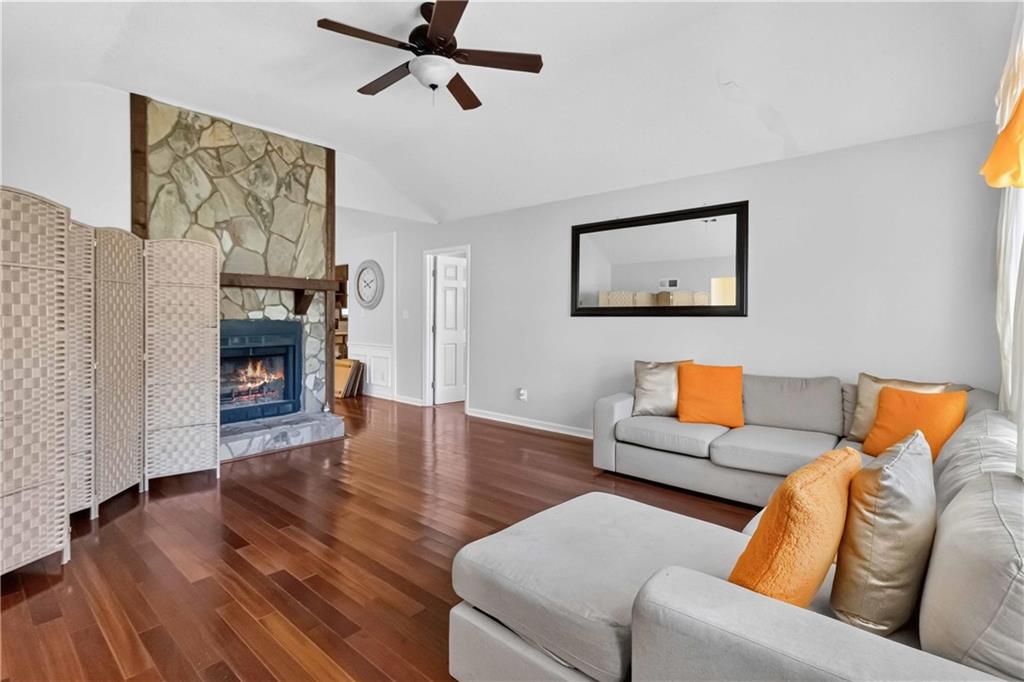 5080 Rex Road Property Photo 7