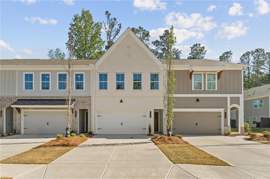 688 Sunstone Lane Property Photo 3