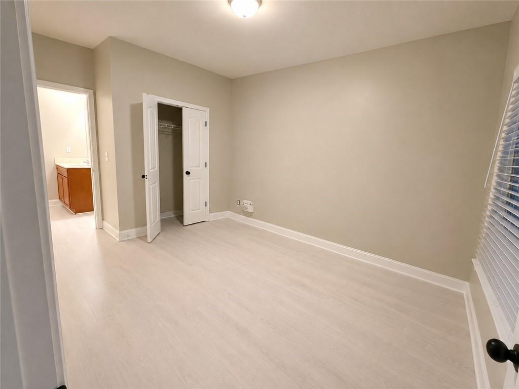 901 Channel Drive Property Photo 2