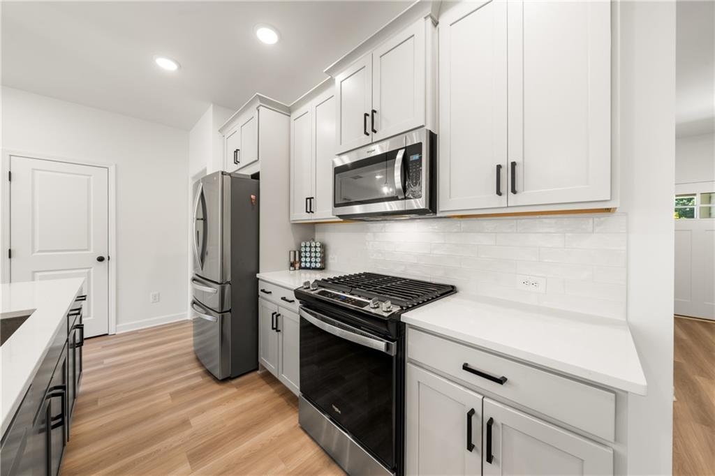 4541 Moray Drive Property Photo 5
