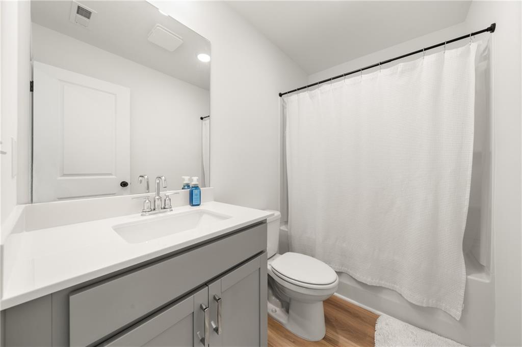4541 Moray Drive Property Photo 24