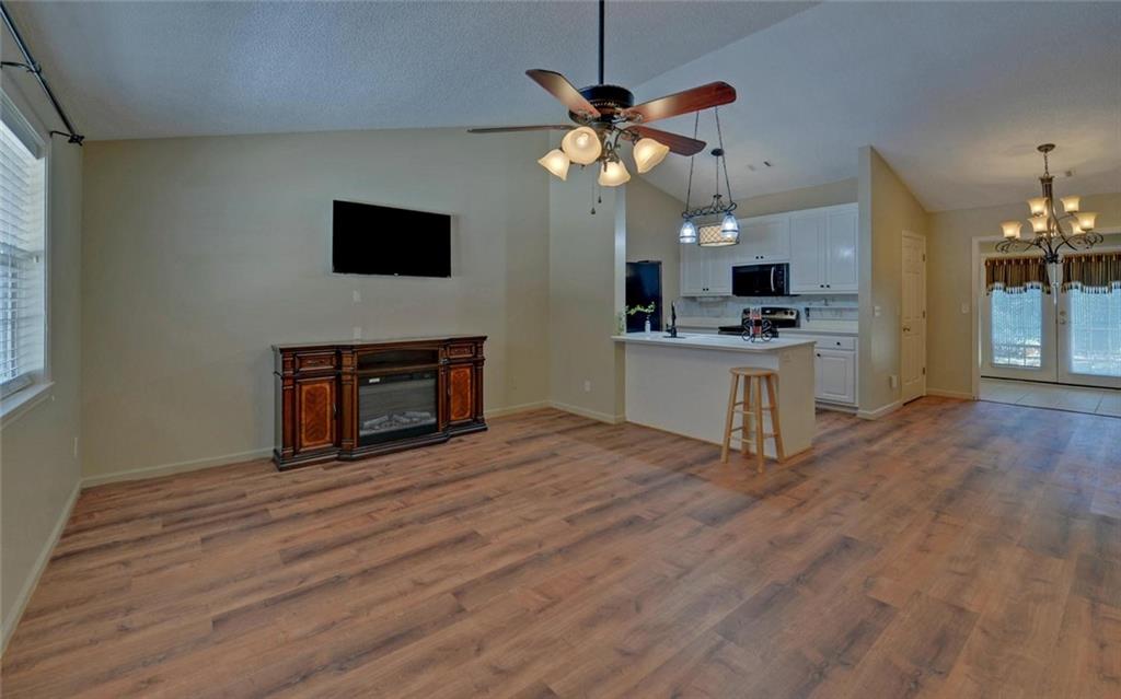 2947 Florence Drive Property Photo 2