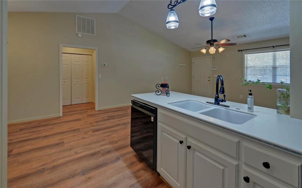 2947 Florence Drive Property Photo 8