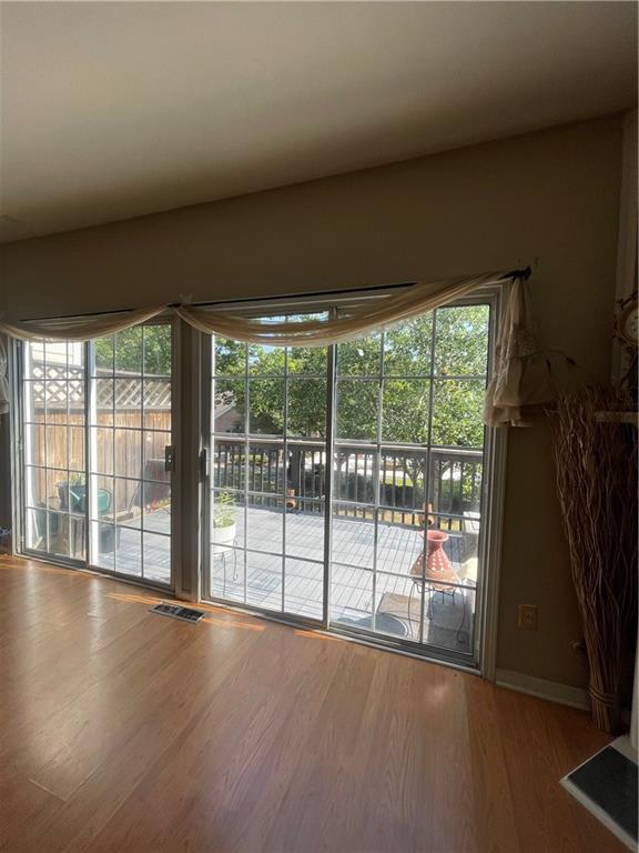 3914 Howell Park Road Property Photo 10