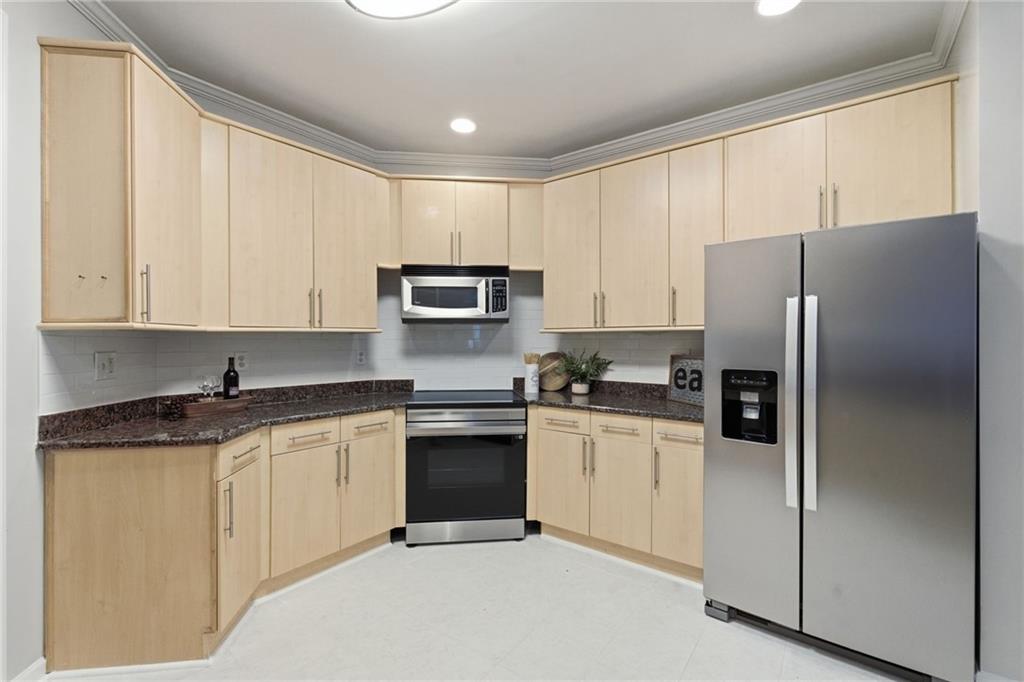 4085 Howell Ferry Road Property Photo 30