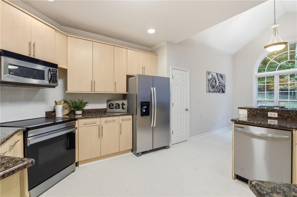 4085 Howell Ferry Road Property Photo 33