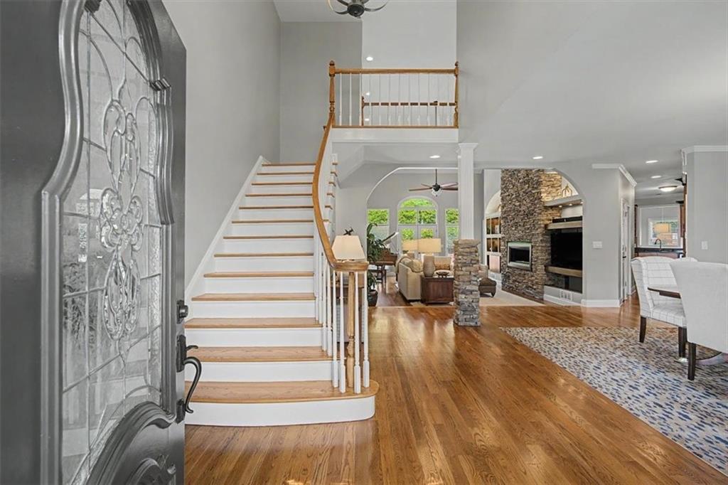 490 Waterford Drive Property Photo 4