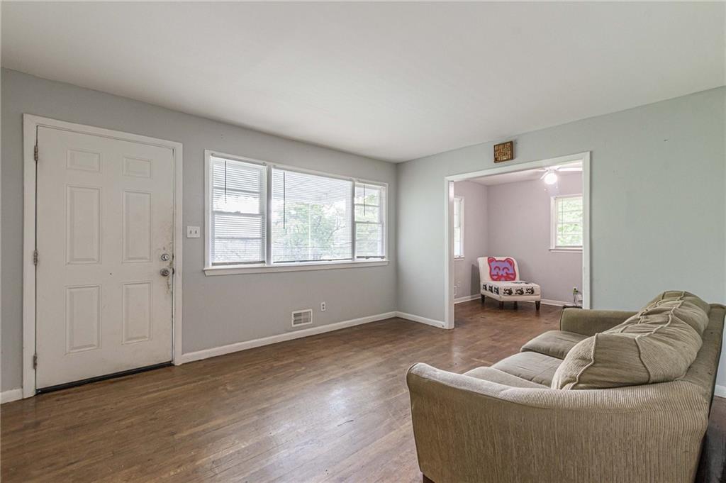 350 Brooks Avenue SW Property Photo 1