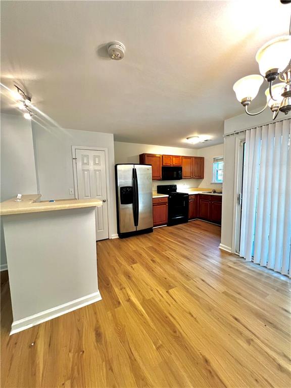 725 Crestwell Circle Sw Property Photo 4