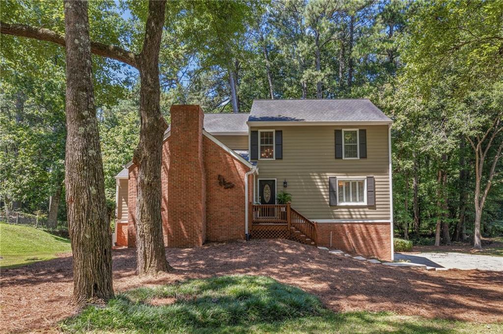 2369 North Forest Drive Property Photo 1