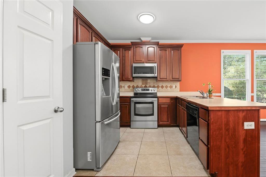 5323 Sherwin Drive Property Photo 8