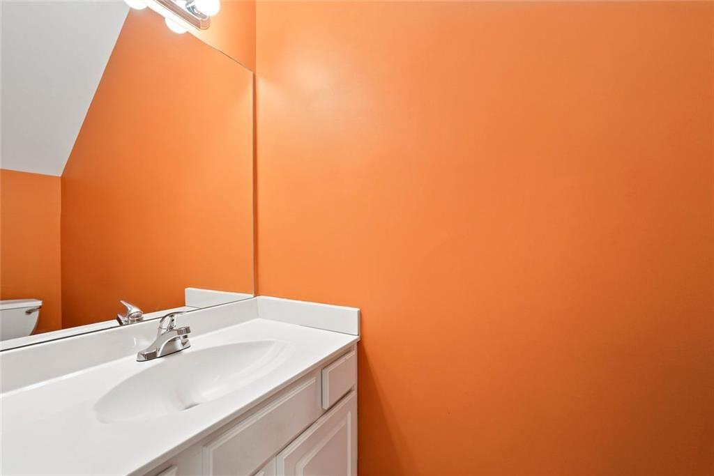 5323 Sherwin Drive Property Photo 13