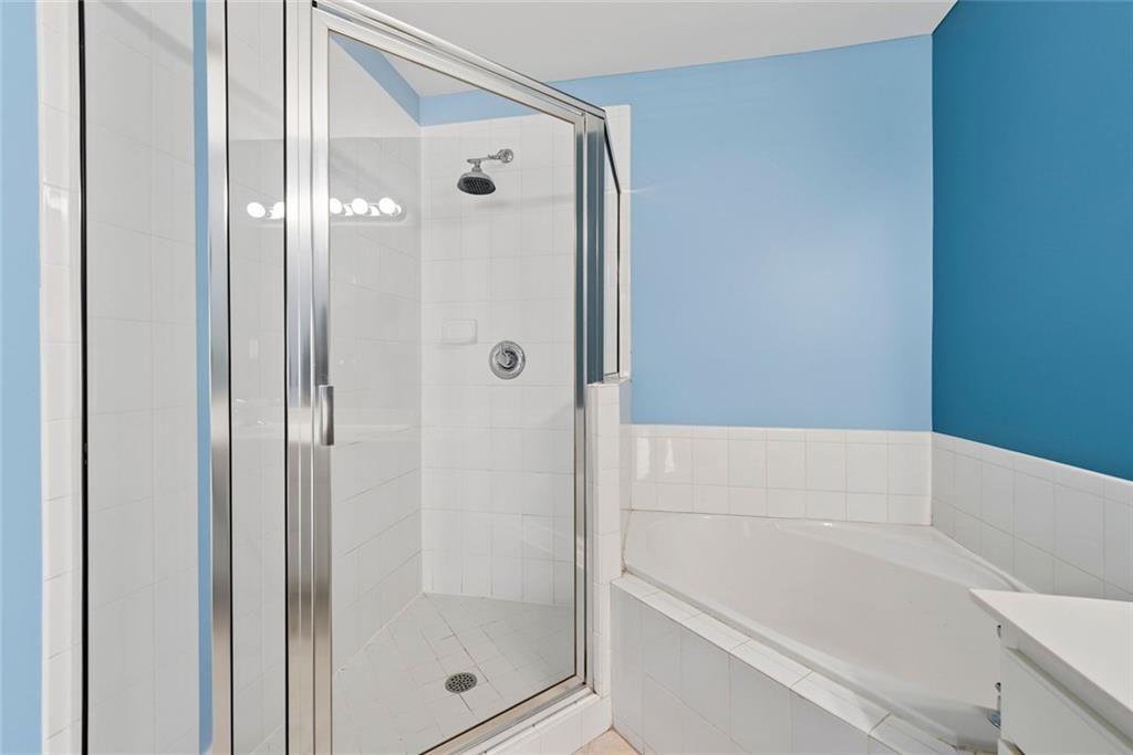 5323 Sherwin Drive Property Photo 18