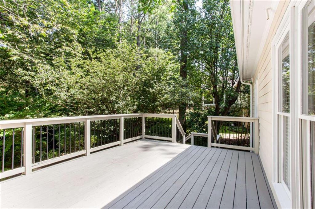 885 Rose Brook Drive Property Photo 8