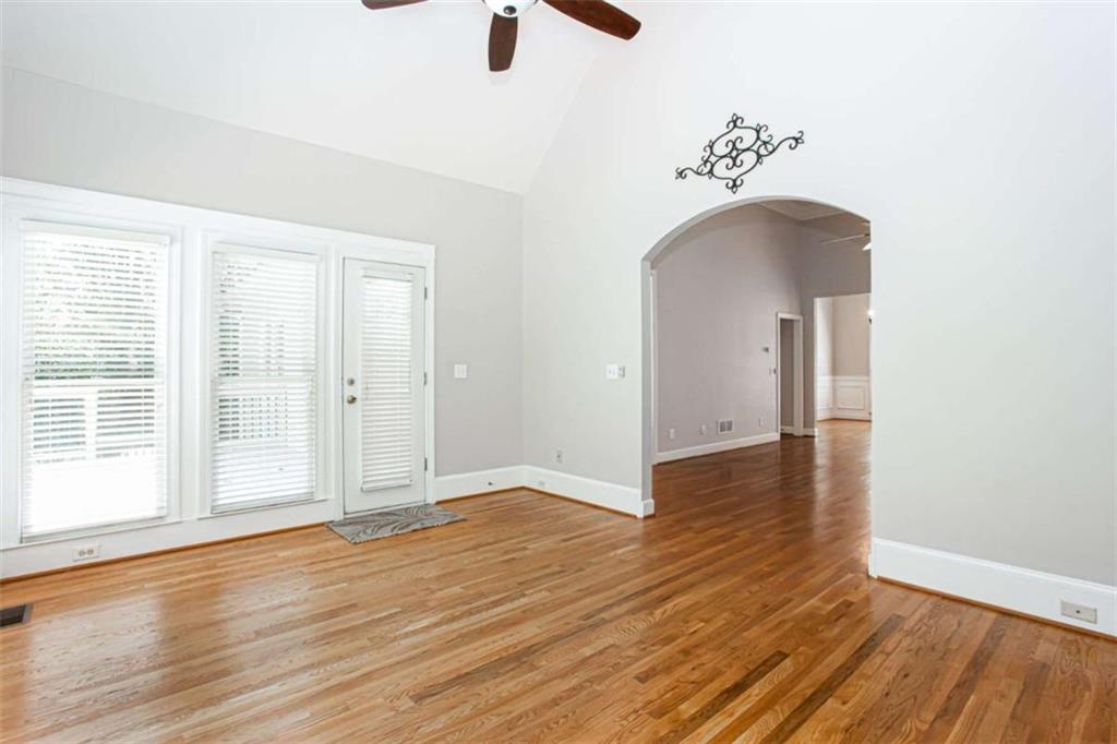 885 Rose Brook Drive Property Photo 18