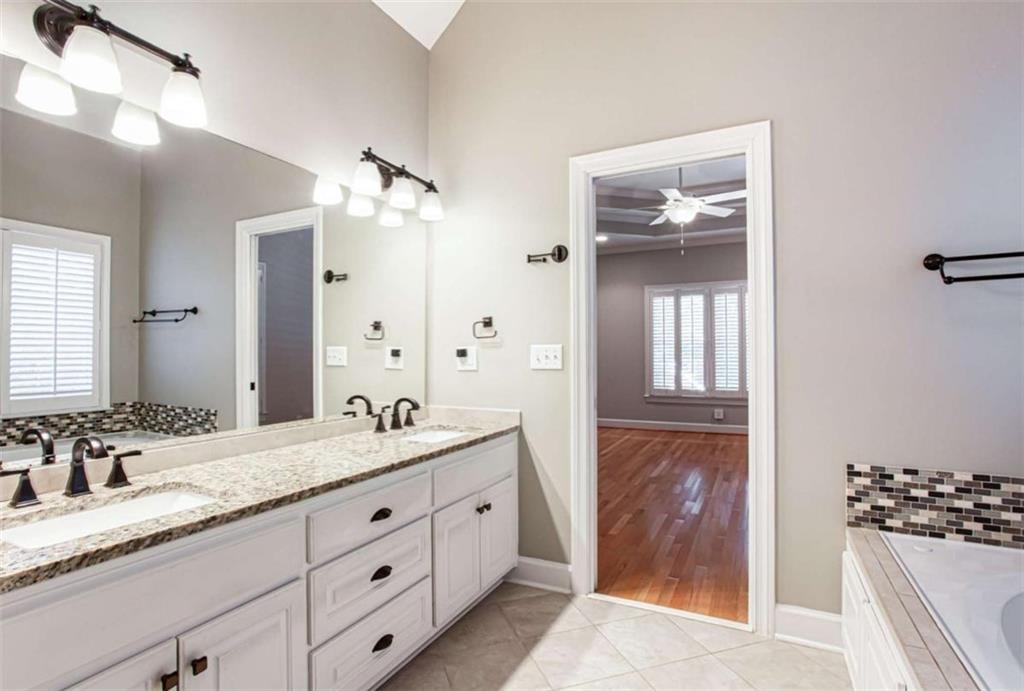 885 Rose Brook Drive Property Photo 30