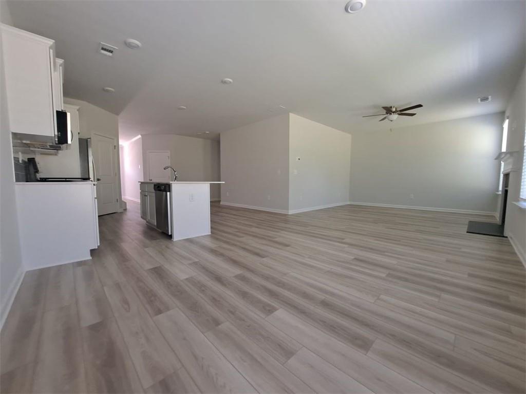 2787 Malton Way Property Photo 8