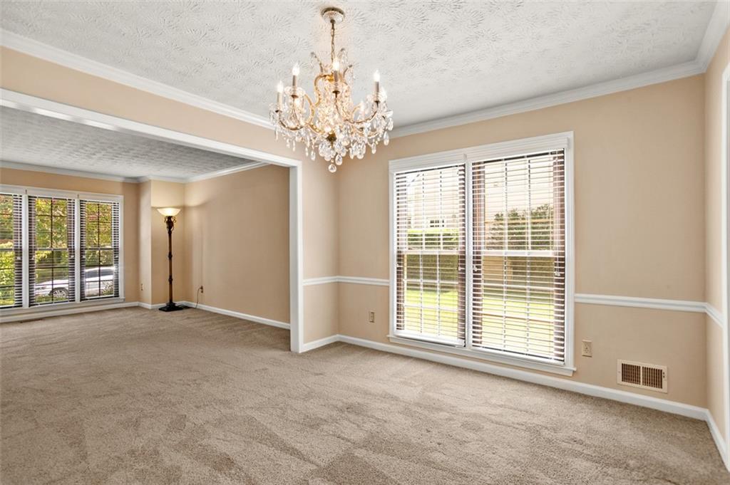 2209 Concord Square Ne Property Photo 6