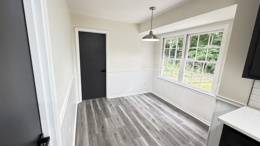 5698 Crestwood Drive Property Photo 6