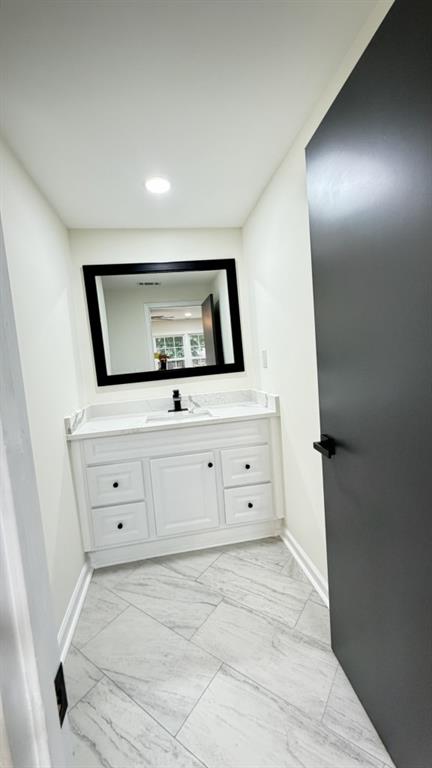 5698 Crestwood Drive Property Photo 12